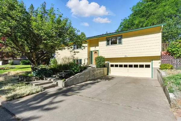 3832 S Cook St, Spokane, WA 99223