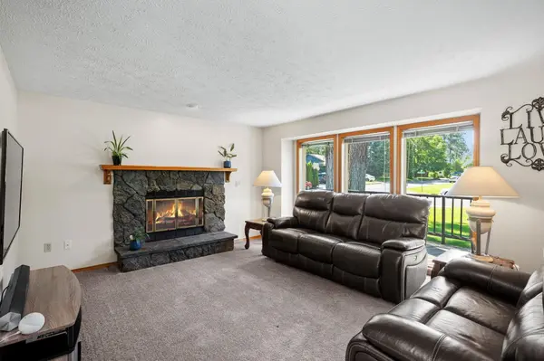 4927 E GREENLEAF Ave, Mead, WA 99021