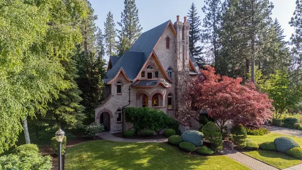 2010 E Pinecrest Rd, Spokane, WA 99203