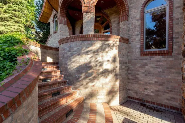 2010 E Pinecrest Rd, Spokane, WA 99203