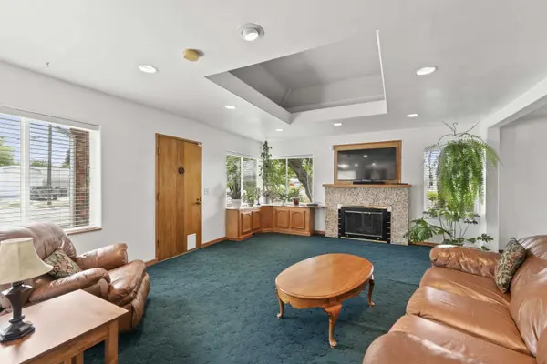 14323 E Broadway Ave, Spokane Valley, WA 99216