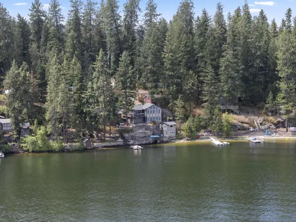 13212 N peninsula Dr, Newman Lake, WA 99205