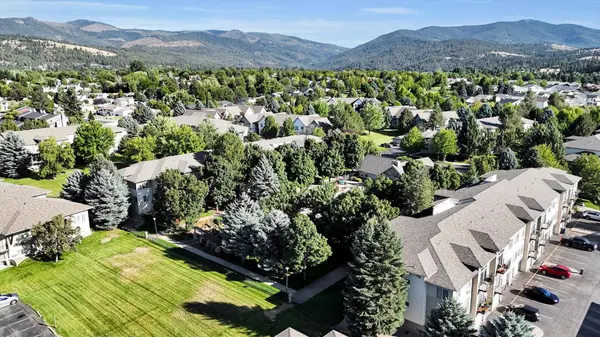 22855 E Country Vista Dr #376, Liberty Lake, WA 99019