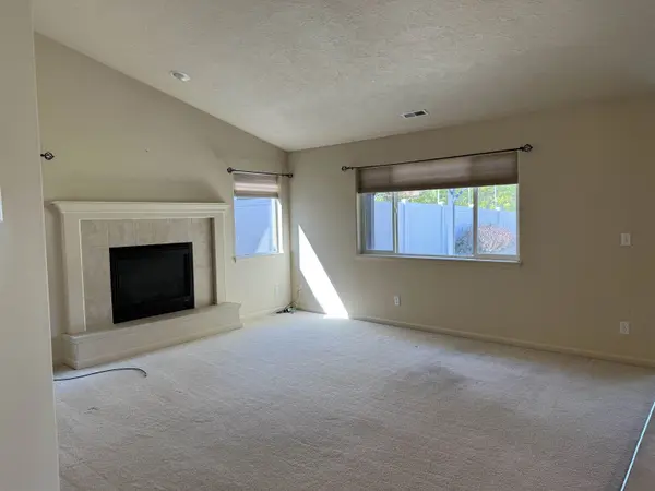 818 S MAYHEW Ln, Spokane Valley, WA 99216