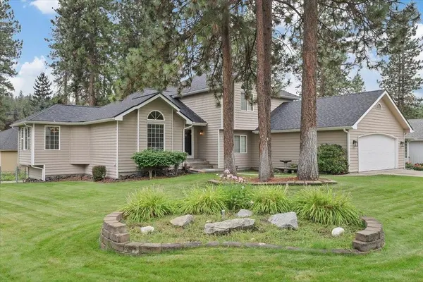 221 W Falcon Ave, Spokane, WA 99218