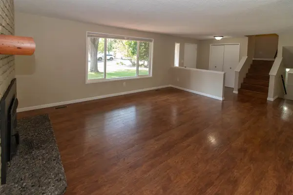 9606 W Nelson Dr, Nine Mile Falls, WA 99026