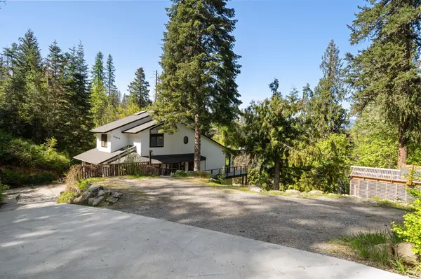 11624 N West Newman Lake Rd, Newman Lake, WA 99025