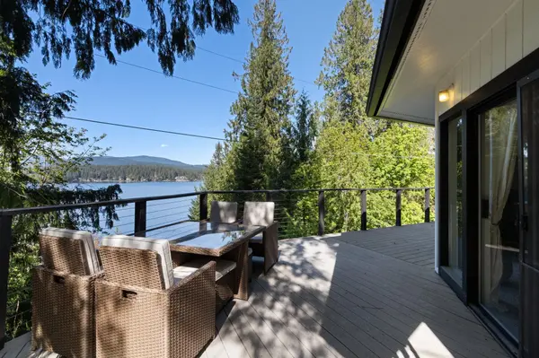 11624 N West Newman Lake Rd, Newman Lake, WA 99025