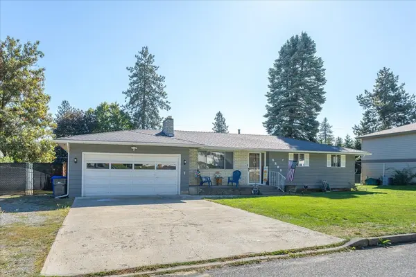 8202 N Jefferson Dr, Spokane, WA 99208