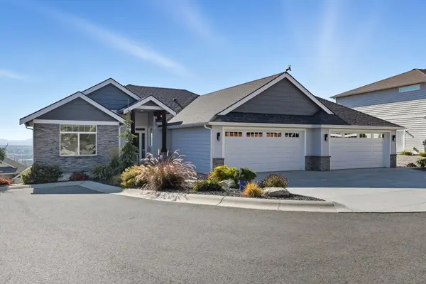 8716 E Woodside Ln, Spokane, WA 99217