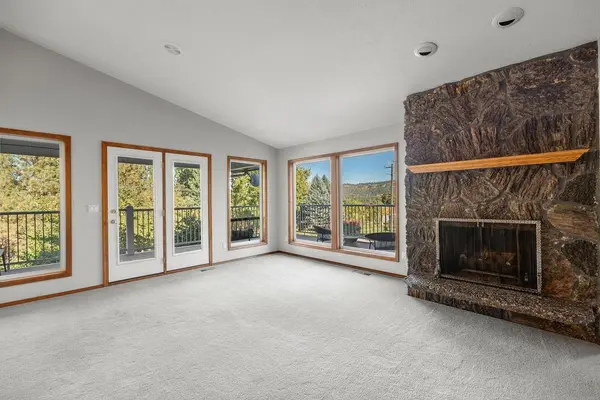 814 S McKinzie Rd, Liberty Lake, WA 99019