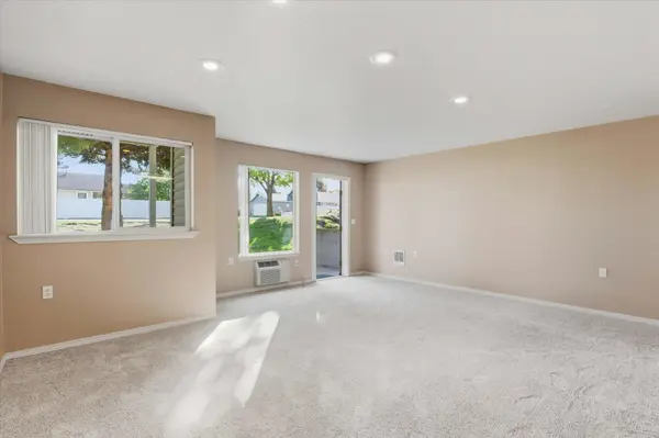 22855 E Country Vista Dr #397, Liberty Lake, WA 99019