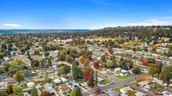 6121 N Belt St, Spokane, WA 99205