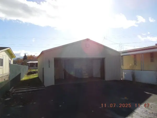 19008 E Bloom Cir, Greenacres, WA 99016