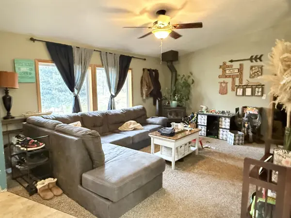6356 Sundown Rd, Nine Mile Falls, WA 99026
