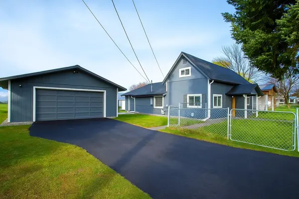 415 N Park Ave, Deer Park, WA 99006