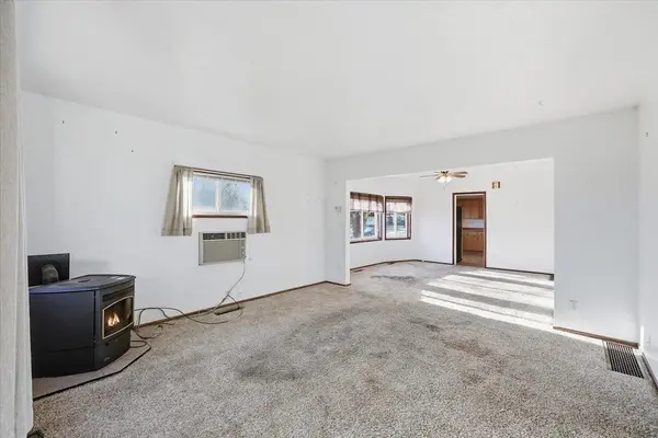 3303 N Stone St, Spokane, WA 99207