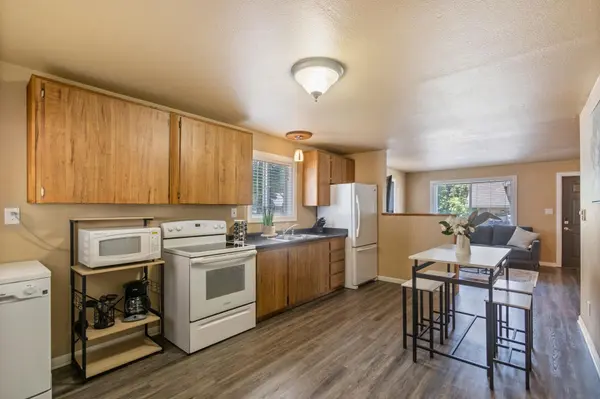 727 E 9th Ave, Spokane, WA 99202