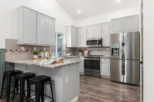 17611 N Horseman Dr, Colbert, WA 99005