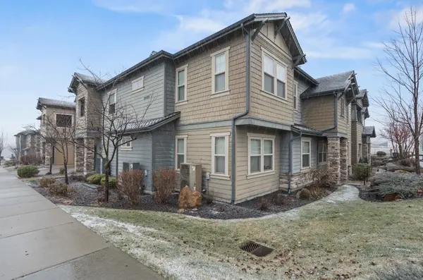 24499 E Pinnacle Ct #Unit D, Liberty Lake, WA 99019