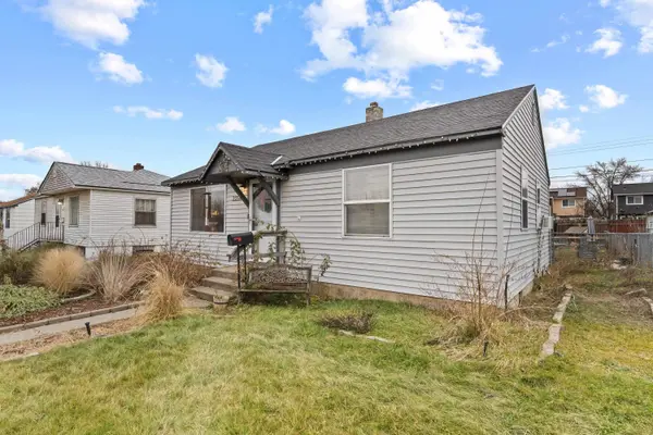 2214 E Rockwell Ave, Spokane, WA 99207