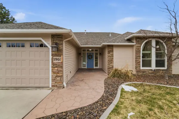 5901 N Vista Grande Dr, Otis Orchards, WA 99027