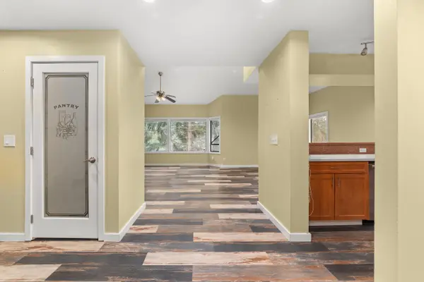 1321 S Azalea Dr, Spokane, WA 99224