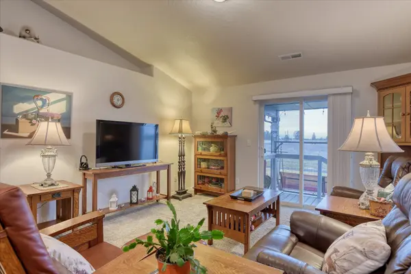 1912 E C St, Deer Park, WA 99006