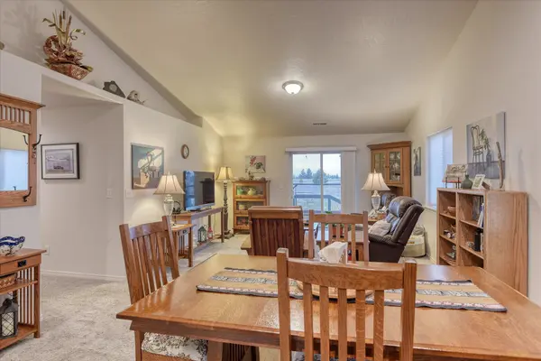 1912 E C St, Deer Park, WA 99006