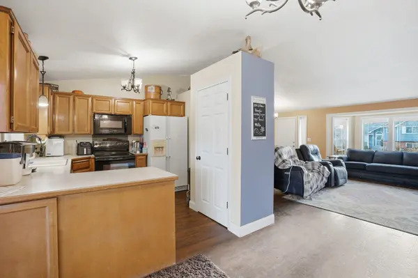 9226 N LONDALE Dr, Spokane, WA 99208