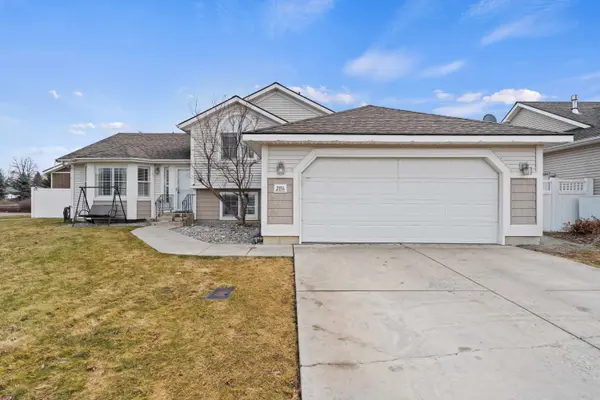 2116 N Tschirley Rd, Greenacres, WA 99016