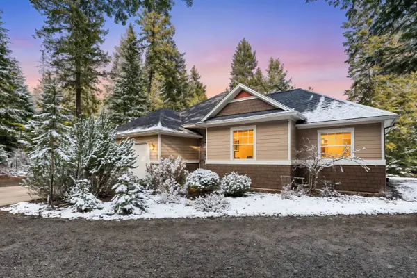 13306 N Muzzy Rd, Newman Lake, WA 99025