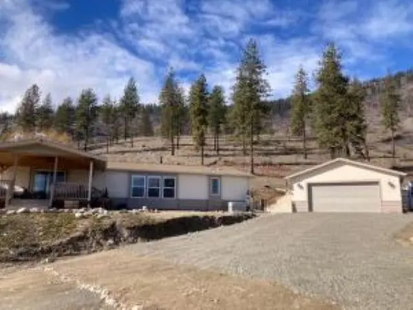 9 Ballard Ave, Kettle Falls, WA 99141