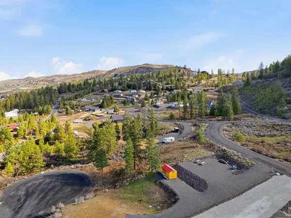 29895 Blue Sky Dr E, Seven Bays, WA 99122