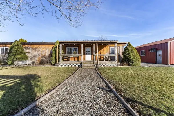 6224 N Starr Rd, Newman Lake, WA 99025