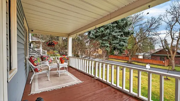 3328 W Kiernan Ave, Spokane, WA 99205