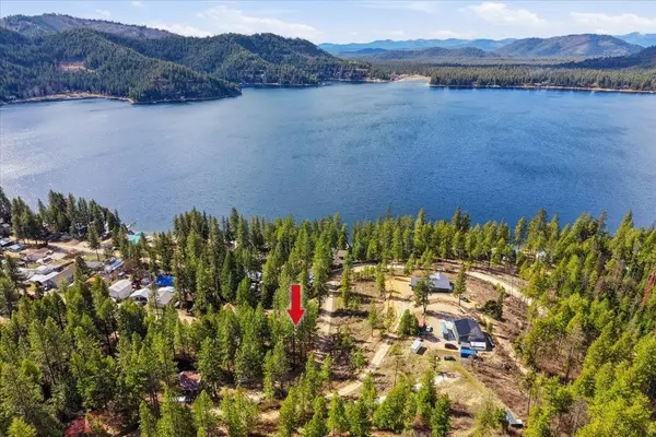 4622 Terrace Rd, Loon Lake, WA 99148