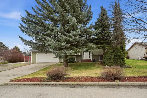 5614 N Canal Rd, Newman Lake, WA 99025