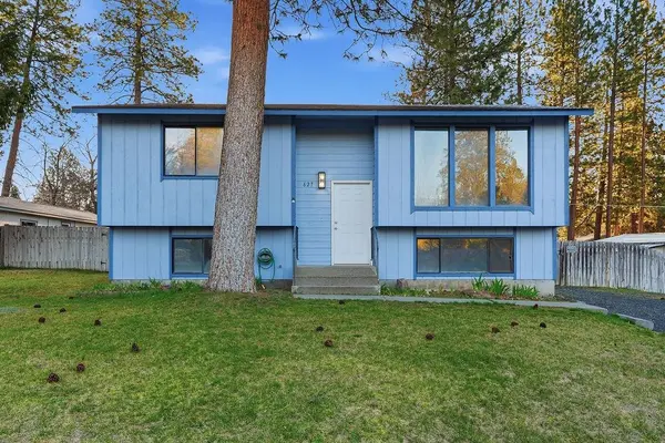 627 S S Sunderland Rd, Spokane Valley, WA 99206