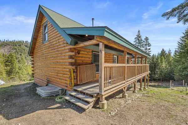2989 Leslie Creek Rd, Chewelah, WA 99109