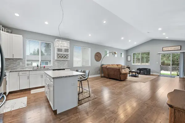 17917 N Division Rd, Colbert, WA 99005-5010
