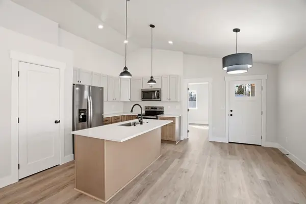 2105 N Sipple Rd, Spokane Valley, WA 99212