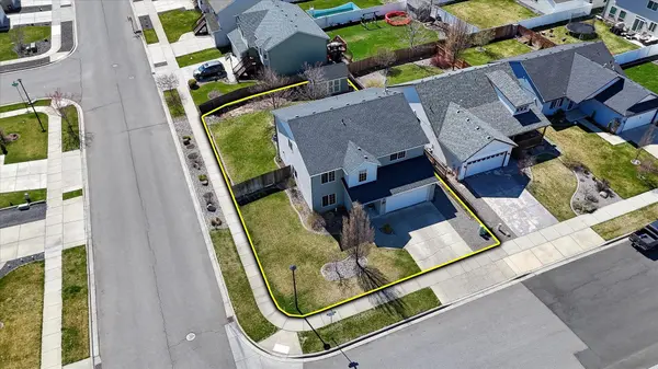 1803 W Maxine Ave, Spokane, WA 99208