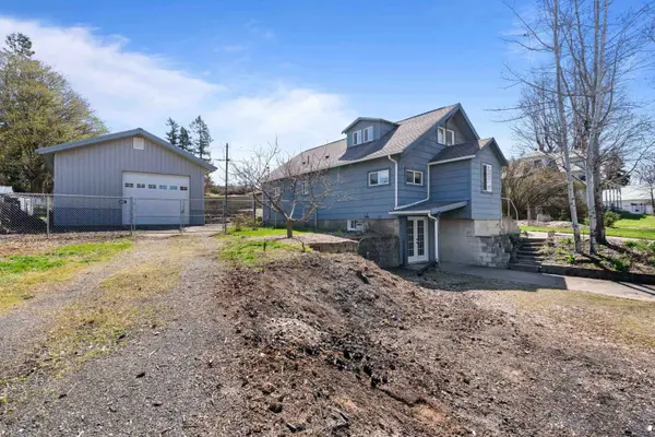 209 S Josephine Ave, Rosalia, WA 99170
