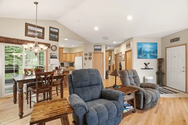 7015 N East Bluff Ct, Spokane, WA 99208