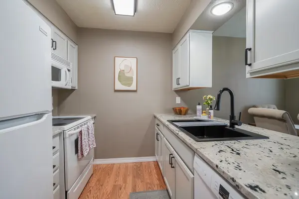 222 N Hutchinson Rd #204, Spokane Valley, WA 99212