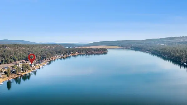 6625 N Long Lake Dr, Nine Mile Falls, WA 99026