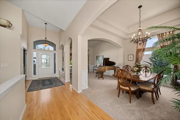 8816 E Woodland Park Dr, Spokane, WA 99217