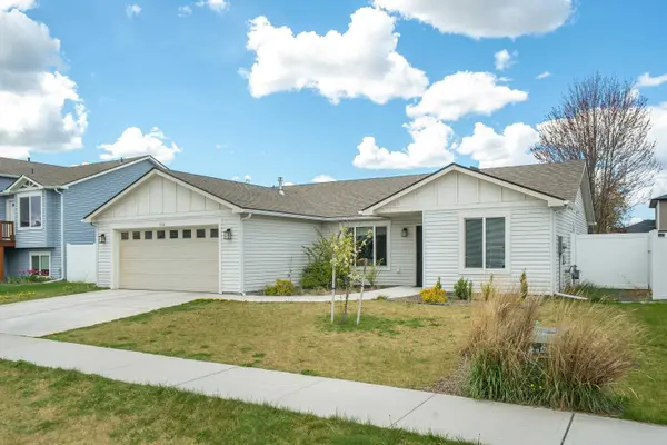 938 S Schnug St, Airway Heights, WA 99224