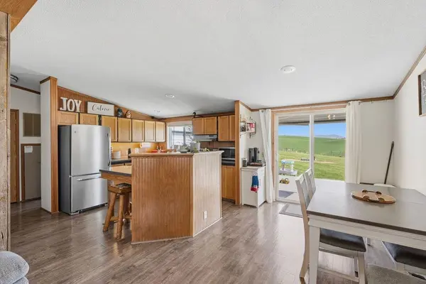 810 N 1st St, Garfield, WA 99103